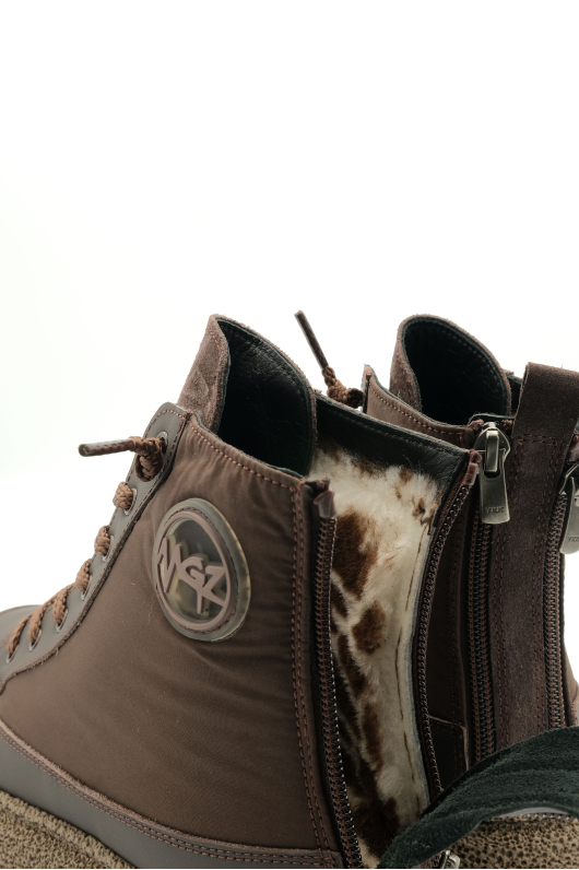 Ботинки MAGZA из натуральных материалов.